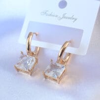 Gold Renk Kare Zirkon Taşlı Pirinç Kadın Küpe