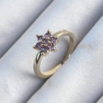 Pirinç Gold Renk Mor Zirkon Taşlı Lotus Model Kadın Yüzük