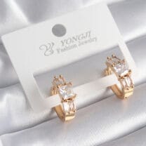 Pirinç Gold Renk Kare Zirkon Taşlı Kadın Küpe