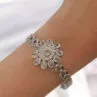 Pirinç Gümüş Renk İri Zirkon Taşlı Çiçek Figürlü Bileklik
