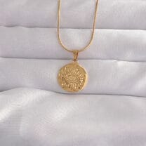 316L Çelik Gold Renk Ezme Plaka İşlemeli Vintage Kolye