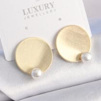 Pirinç Gold Renk Daire Plaka Model İnci Detay Kadın Küpe