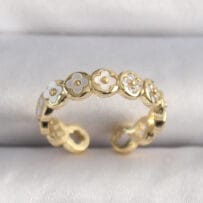 Pirinç Gold Renk Beyaz Sedefli Yonca Model Kadın Yüzük