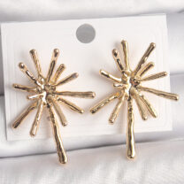 Pirinç Gold Renk Kemik Model Kadın Küpe
