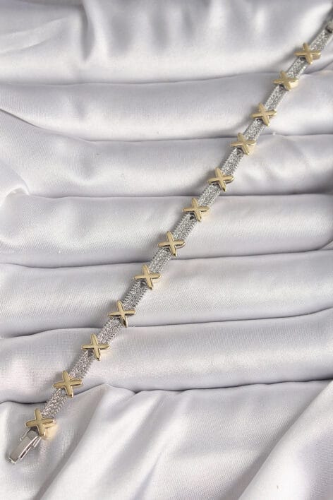 Pirinç Gümüş Renk Zirkon Taşlı Gold Xoxo Model VIP Seri Kadın Bileklik - Görsel 2