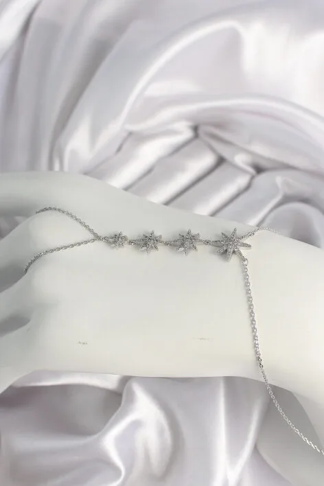 Pirinç Gümüş Renk Zirkon Taşlı Kutup Yıldızı Model Kadın Şahmeran