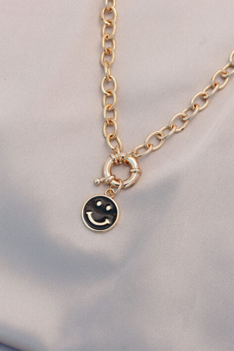 Yeni Sezon Siyah Renk Smile Model Retro Gold Metal Kolye