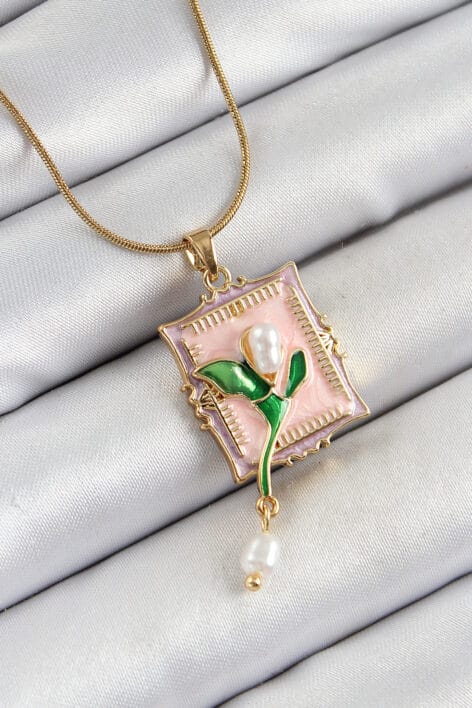 316L Çelik Zincir Pembe Sanatsal Portre Sallantılı İnci Detaylı Lale Model Gold Renk Kadın Kolye