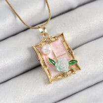 316L Çelik Zincir Pembe Sanatsal Portre İnci Detaylı Gül Figürlü Model Gold Renk Kadın Kolye