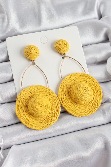 Sarı Şapka Figürlü Hasır Örgü Model Sallantılı Gold Renk Kadın Küpe