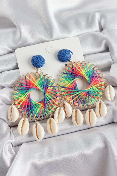 Rainbow Hasır Örgü Sarmal Model Sallantılı Deniz Kabuğu Detaylı Gold Renk Kadın Küpe