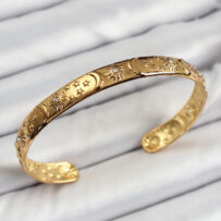 Pirinç Gold Renk İşlemeli Altı Açık Bileklik