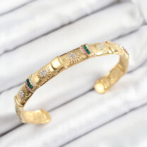 Pirinç Karışık Zirkon Taşlı Çiçek Model Gold Renk Altı Açık Kadın Bileklik