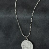Madalyon Figürlü Metal Erkek Kolye