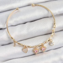 Pirinç Zirkon Taşlı Pembe Kalp Model Gold Renk Charm Bileklik