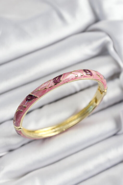 Mineli Pirinç Pembe Ve Fuşya Yaprak Motifli Gold Renk Kadın Kelepçe